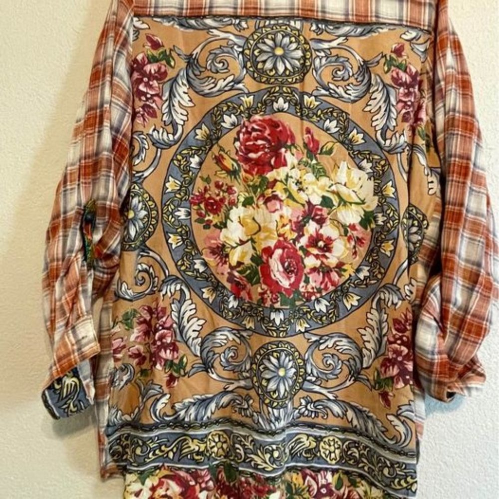 Aratta Silent Gourney Plaid / Floral Button Down